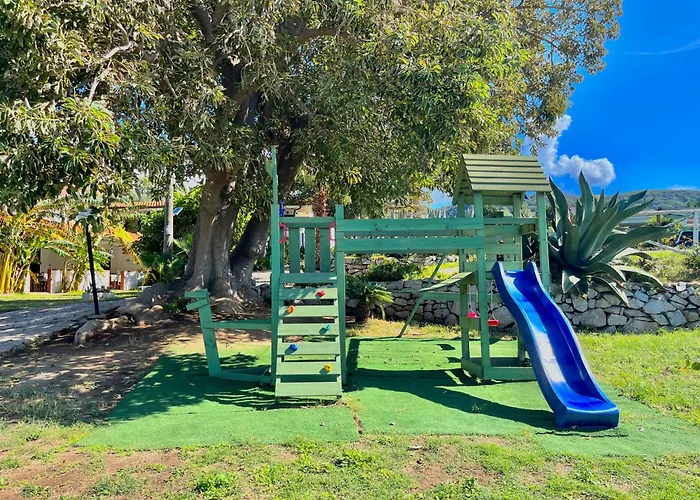 מלון דירות Araba Fenice טרופאה