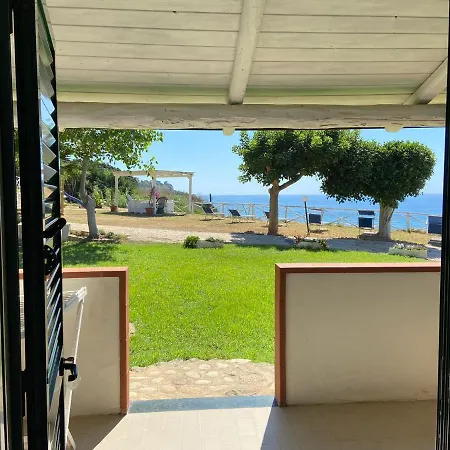 Araba Fenice Тропея