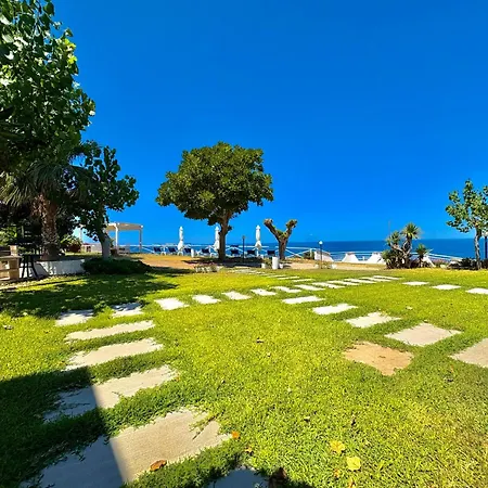Araba Fenice Aparthotel Tropea