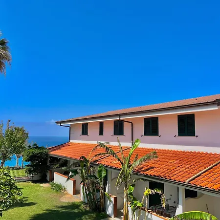 Araba Fenice Aparthotel Tropea